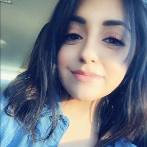 Meet your Posher, Gabriela